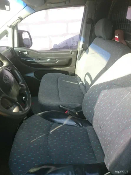 Hyundai H200 2000 - 9