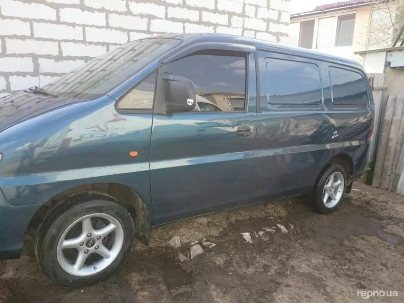 Hyundai H200 2000 - 6