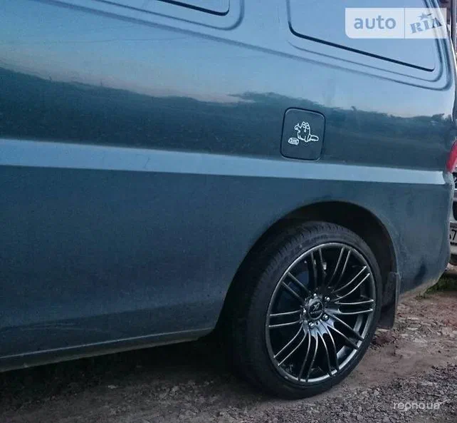 Hyundai H200 2000 - 22