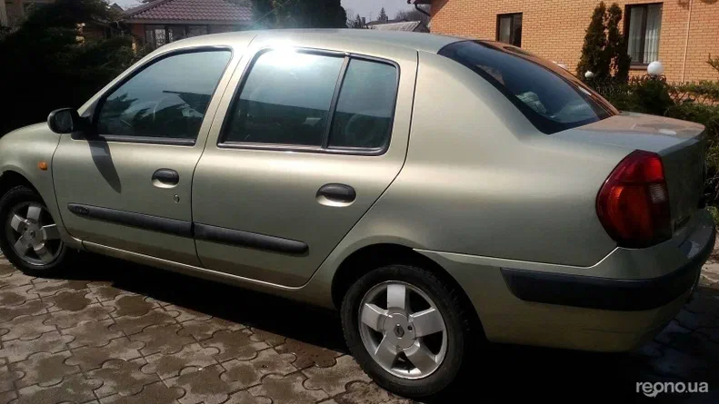 Renault Symbol 2003 - 6