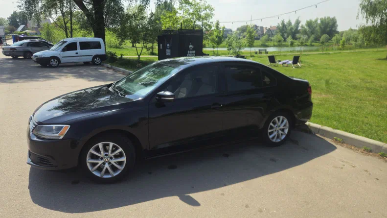 Volkswagen Jetta 2012 - 3