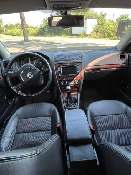 Skoda Octavia 2011 - 5