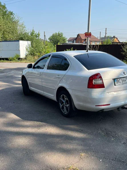 Skoda Octavia 2011 - 3