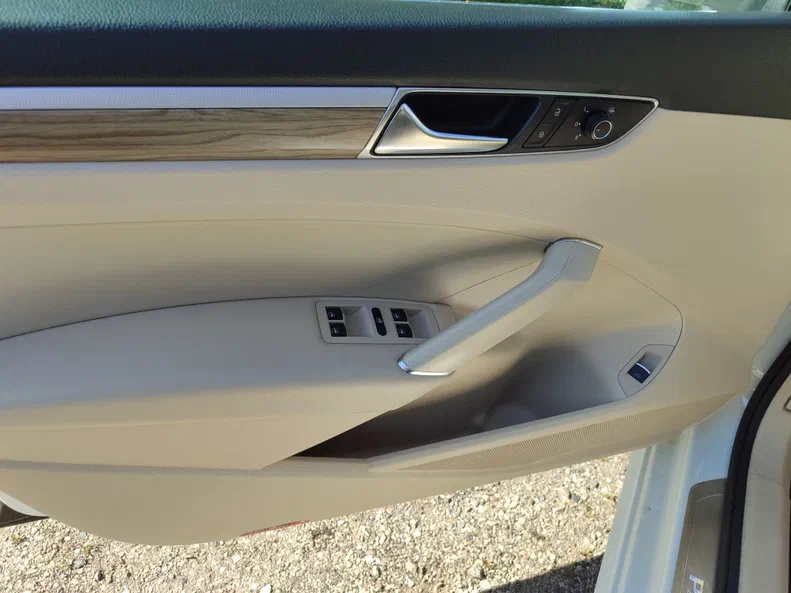 Volkswagen Passat 2017 - 8