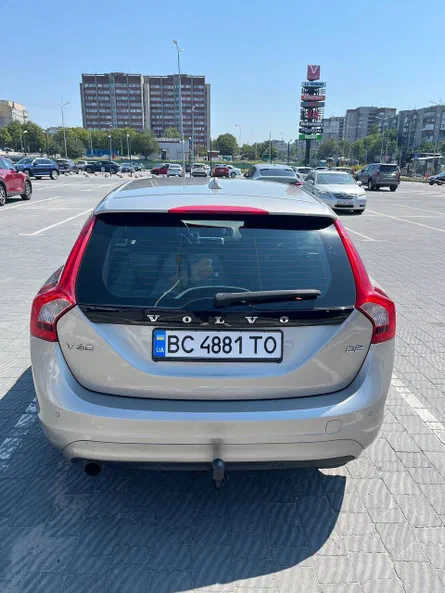 Volvo V60 2013 - 19
