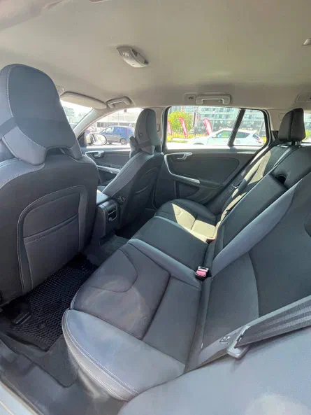 Volvo V60 2013 - 12