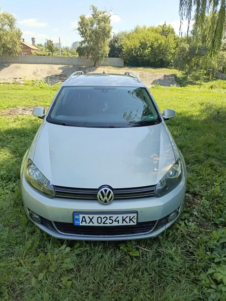 Volkswagen Golf 2010 - 0