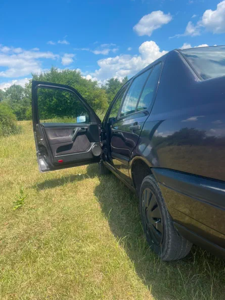 Volkswagen Vento 1994 - 9
