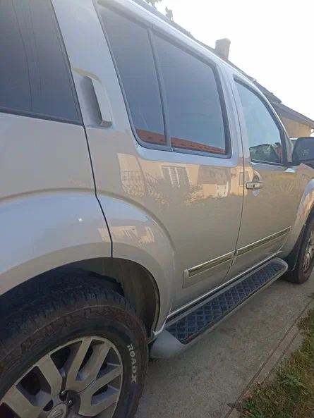 Nissan Pathfinder 2010 - 6