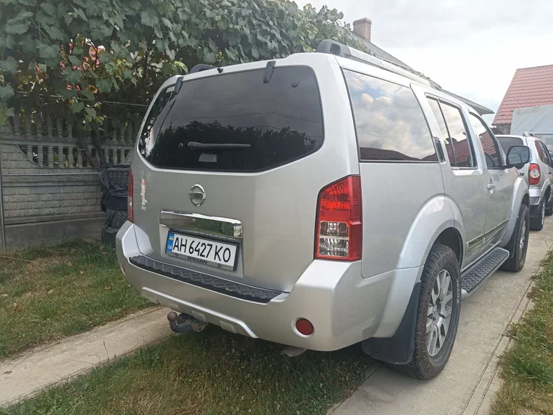 Nissan Pathfinder 2010 - 8