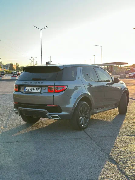 Land Rover Discovery 2019 - 11