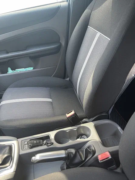 Ford Focus 2010 - 4