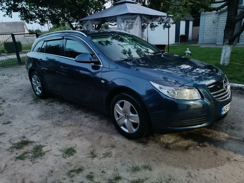 Opel Insignia 2010 - 1