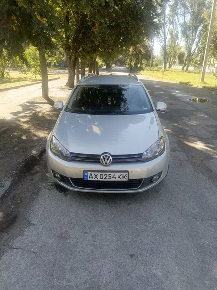 Volkswagen Golf 2010 - 8