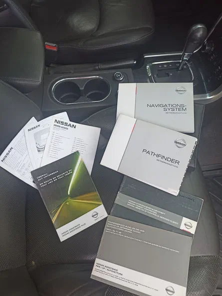 Nissan Pathfinder 2010 - 21