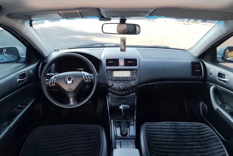 Honda Accord 2004 - 3