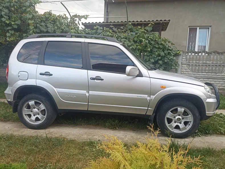 Chevrolet Niva 2011 - 9