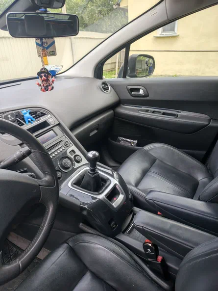 Peugeot 5008 2013 - 12