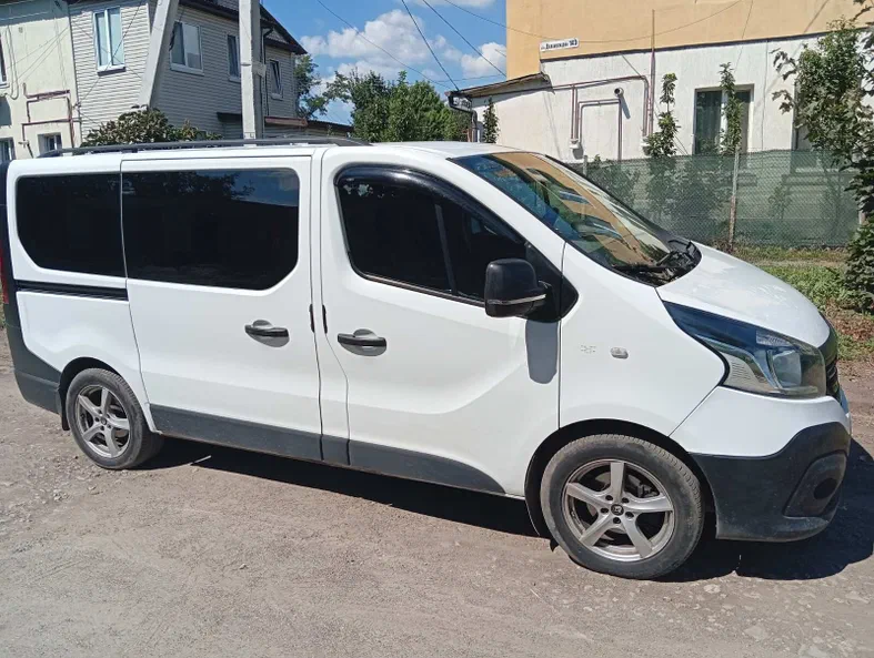 Renault Trafic 2016 - 1