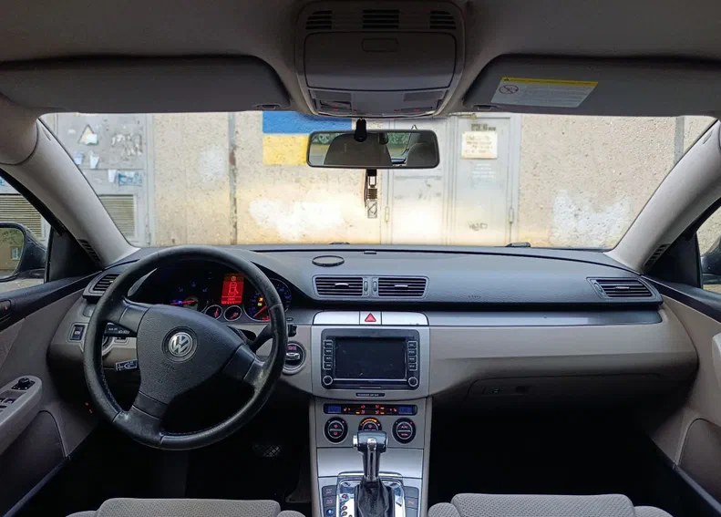 Volkswagen Passat 2008 - 1