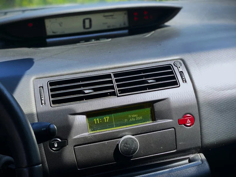 Citroen C4 2010 - 12