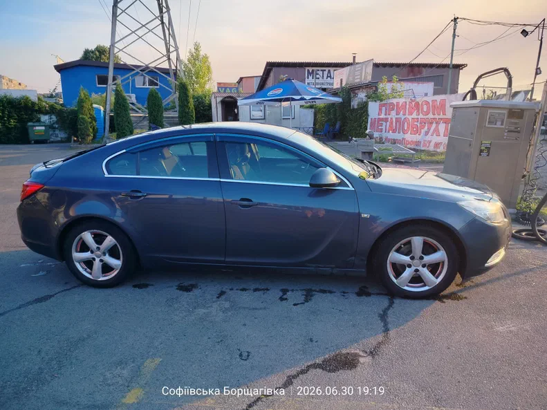 Opel Insignia 2011 - 1