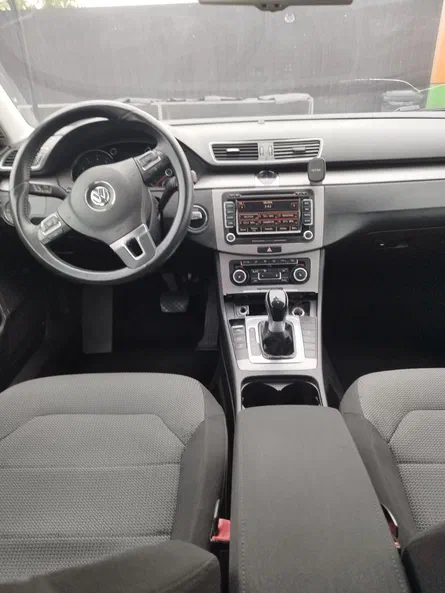 Volkswagen Passat 2011 - 4