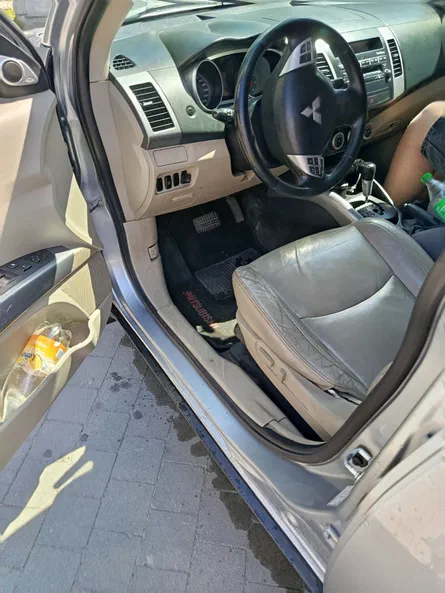 Mitsubishi Outlander 2008 - 9