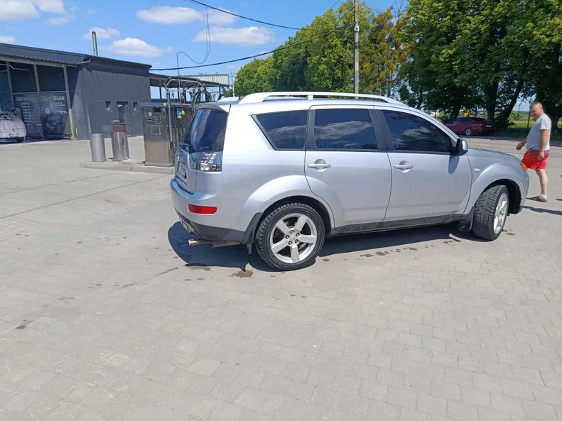 Mitsubishi Outlander 2008 - 4