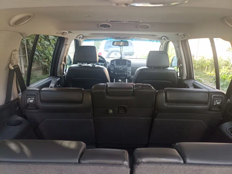 Nissan Pathfinder 2010 - 18