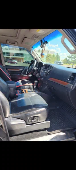 Mitsubishi Pajero 2008 - 9