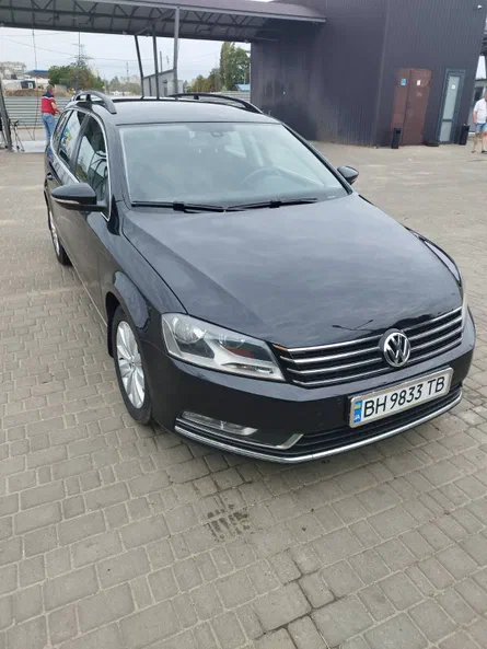 Volkswagen Passat 2011 - 1