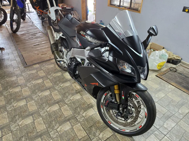 Aprilia RSV4 2019 - 2