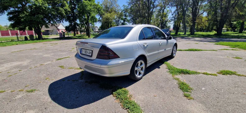 Mercedes-Benz C-Клас 2005 - 3