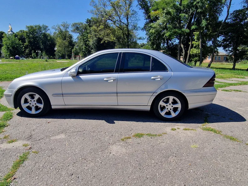 Mercedes-Benz C-Клас 2005 - 2