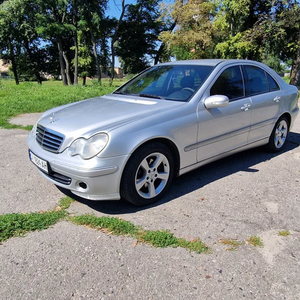 Mercedes-Benz C-Клас 2005 - 1