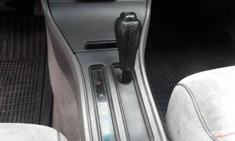 Chrysler Saratoga 1990 - 13