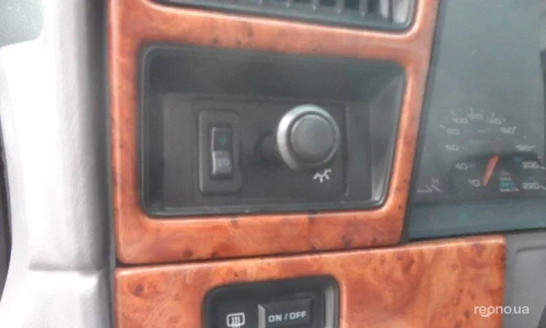 Chrysler Saratoga 1990 - 16