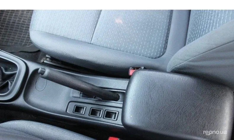 Nissan Almera 2011 - 7