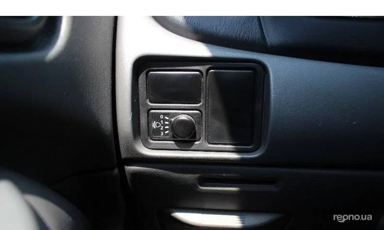 Nissan Almera 2011 - 8