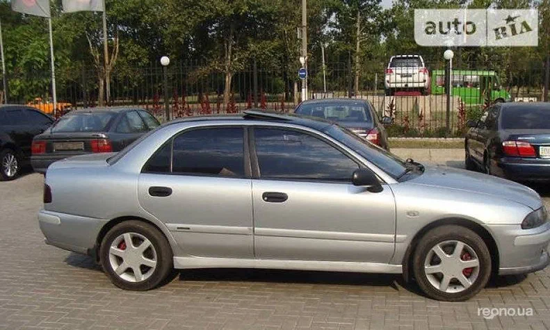 Mitsubishi Carisma 2002 - 4