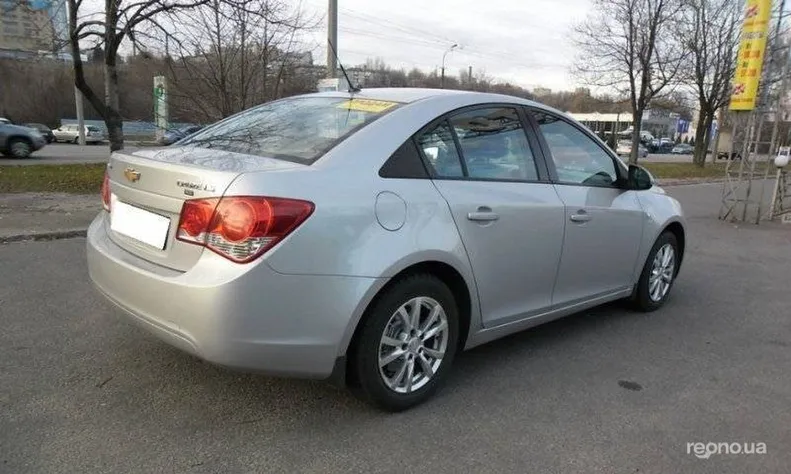 Chevrolet Cruze 2010 - 4