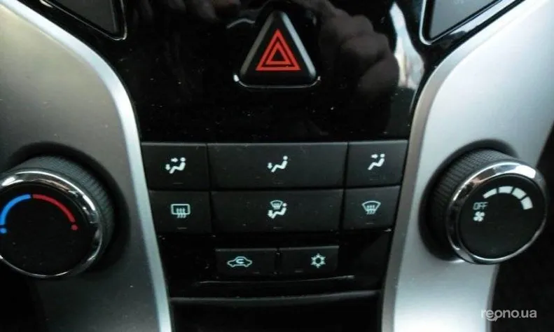 Chevrolet Cruze 2010 - 18