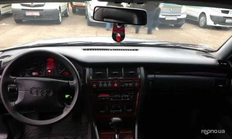 Audi A8 1995 - 16