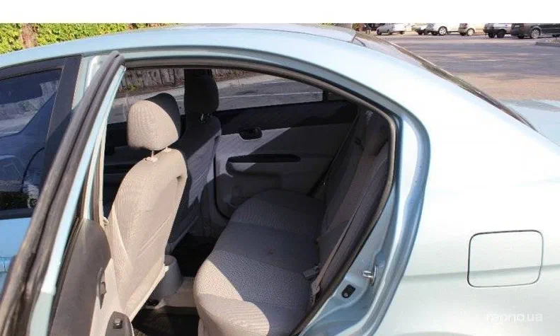 Hyundai Accent 2008 - 6