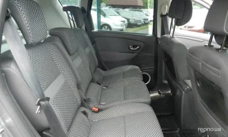 Renault Scenic 2012 - 8