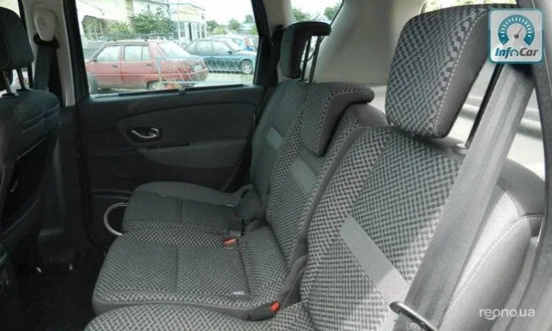 Renault Scenic 2012 - 9