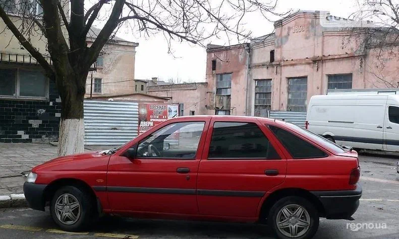 Ford Escort 1995 - 4