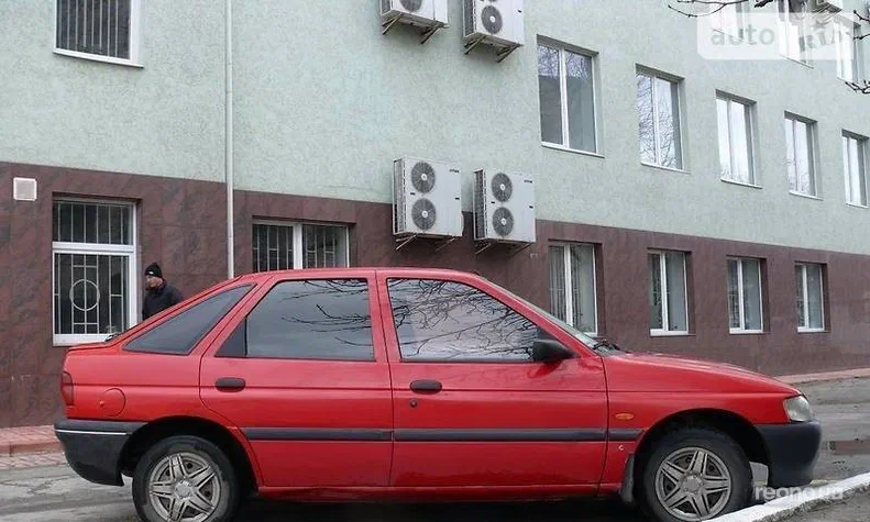 Ford Escort 1995 - 8