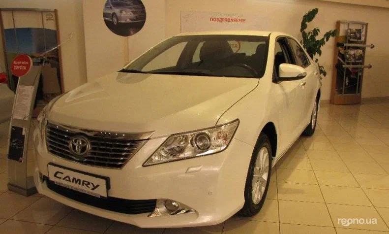 Toyota Camry 2014 - 13